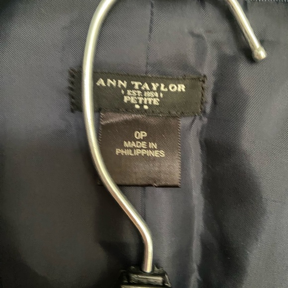 Ann Taylor navy skirt suit 0P - Picture 6 of 9